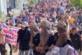 Ratusan Pedagang STC Demo ke DPRD, Desak Pemko Pekanbaru Kembalikan HGB Ruko yang Disegel