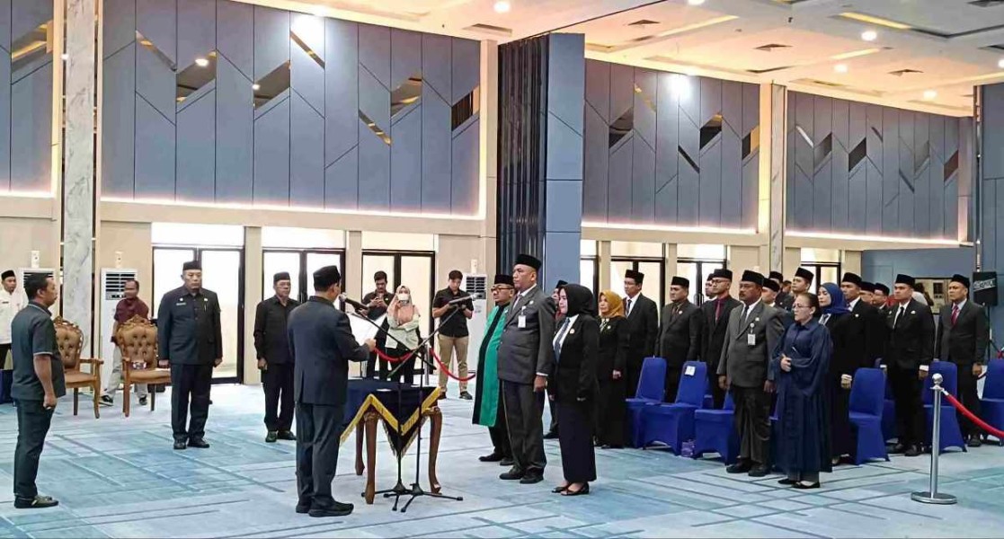Perombakan Terjadi di Dishub dan Setwan DPRD, Wawako Pekanbaru Lantik 22 Pejabat Eselon III dan IV