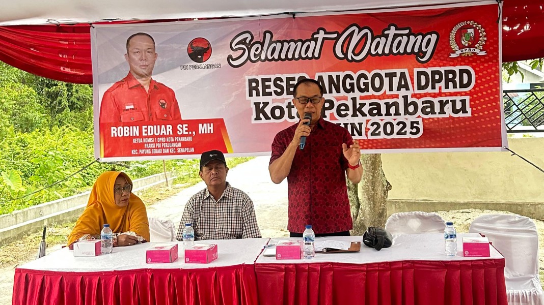 Warga Keluhkan Jalan Rusak, Banjir Hingga Sulit Masuk SMA Negeri