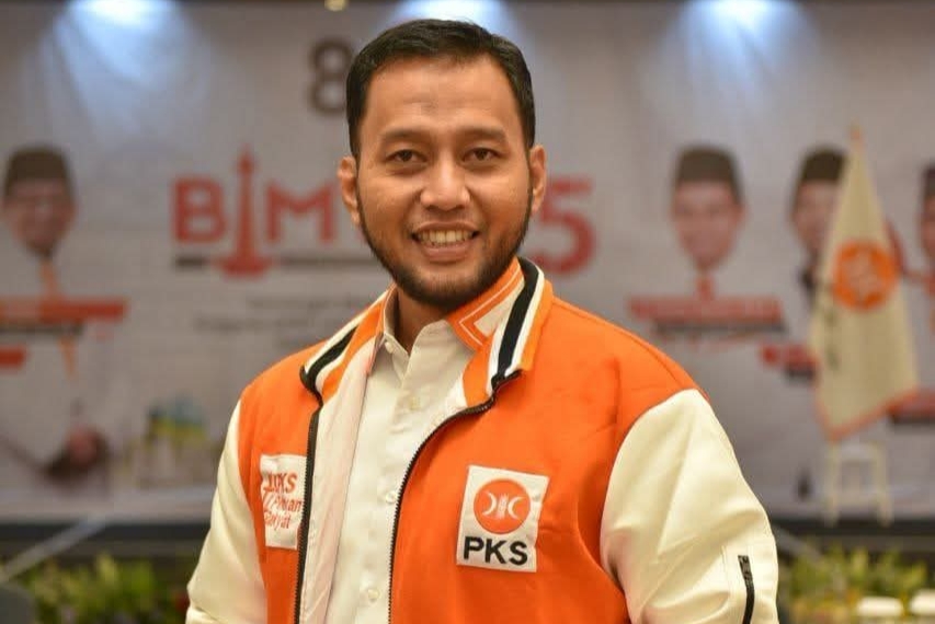 Firmansyah LC Resmi Pimpin Fraksi PKS DPRD Pekanbaru, Gantikan Yasser Hamidy