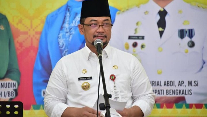 Sekdaprov Riau Syahrial Abdi Teken Pakta Integritas, Tegaskan Komitmen Antikorupsi