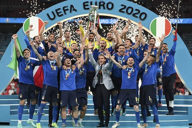 Timnas Italia Juara Edisi ke 16