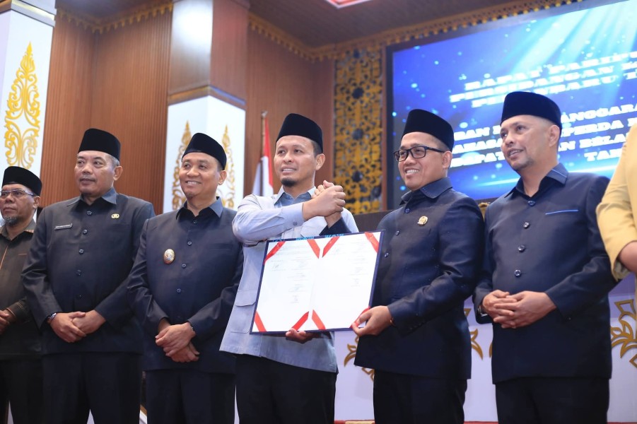 DPRD-Pemko Pekanbaru Sepakat Sahkan APBD 2026 Rp3,049 Triliun