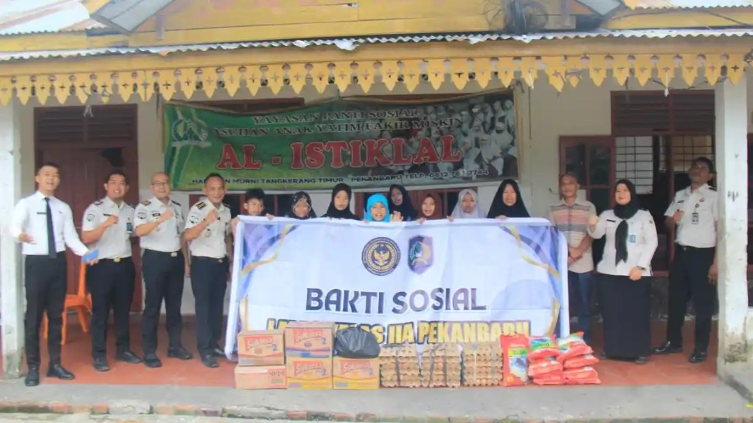 Perkuat Kepedulian Sosial, Lapas Pekanbaru Salurkan Bantuan untuk Keluarga Warga Binaan dan Masyarakat Kurang Mampu