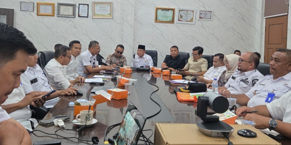 DPRD Pelalawan Desak Pemkab Prioritaskan Jalan Desa Rusak, Asnol: Jangan Tunggu Rusak Total