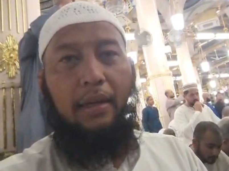 Ketua Fraksi PKS Panjatkan Doa dari Mekah, Desak Korporasi Pembakar Bertobat
