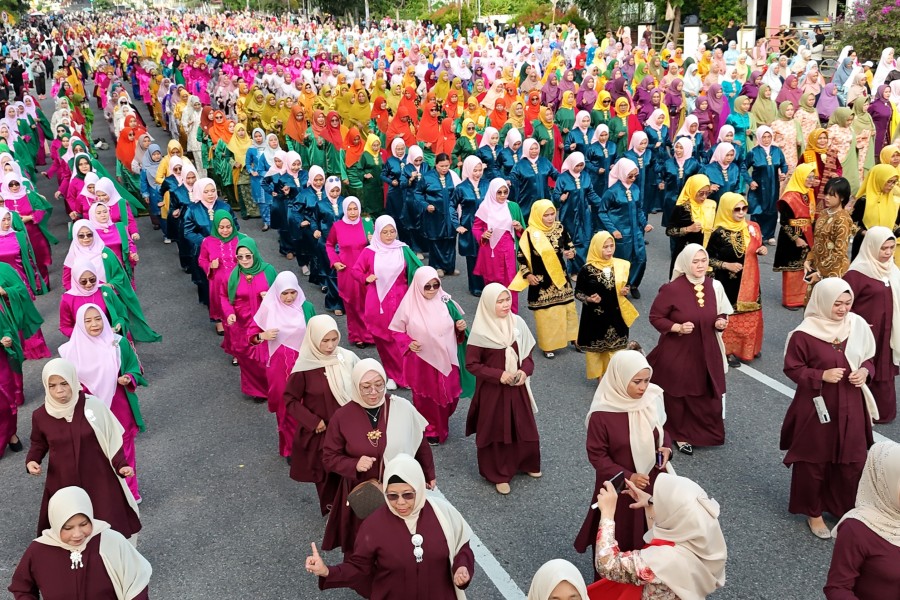 Ribuan Perempuan Riau Pecahkan Rekor MURI Tari Zapin Massal di Pekanbaru