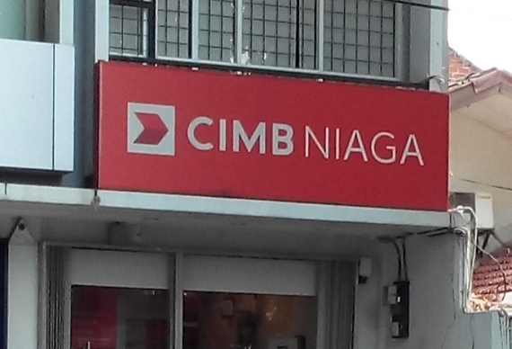 Diduga Transaksi Ghaib, Rp250 Juta Uang Tabungan Nasabah CIMB Niaga Pekanbaru Raib