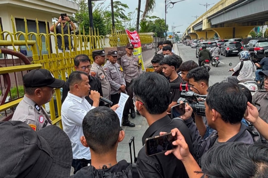 Gelar Aksi, Puluhan Massa Minta Tak Ada Aktivitas di Lahan 1,9 Ha Oleh Surya Dumai