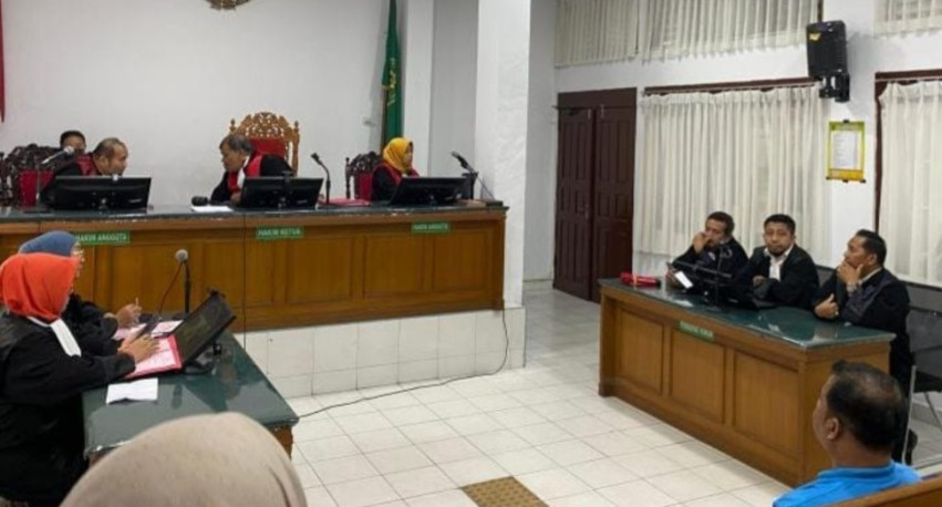 Minta Dibebaskan, Mantan Direktur RSD Madani Bacakan Pledoi