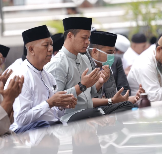 Pemko Pekanbaru Gelar Salat Istisqa Serentak di 15 Kecamatan, Warga Diimbau Kurangi Aktivitas di Luar